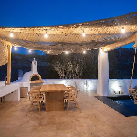 Little Amid Super Paradise-jackieo' Mykonos سوبر بارادايس بيتش